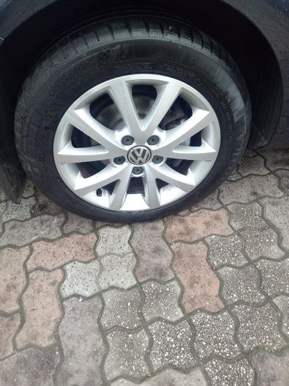 2009 VOLKSWAGEN JETTA STEERING WHEEL, 1KM, 02/06-07/11 1KM880201C  RIGHT AIRBAG