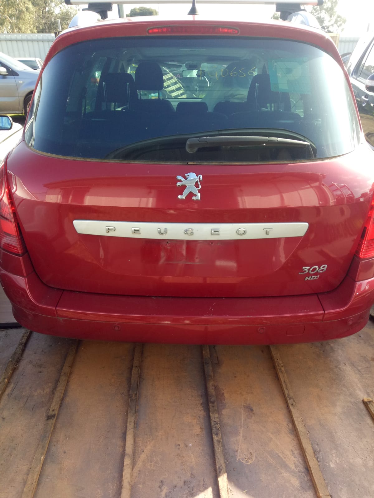 2008 PEUGEOT 308 RH FRONT (MASTER SWITCH), 2 ARROWS MIRROR SWITCH, NON FOLDING MIRROR, T7, 09/07-09/14 649029 PWR DR WIND SWITCH