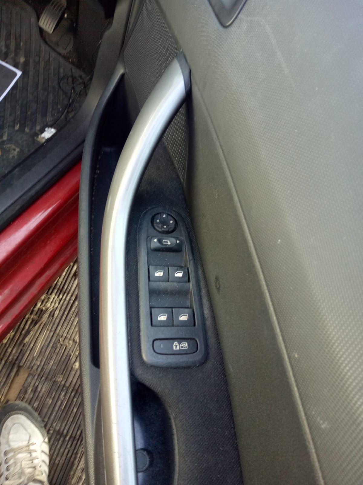 2008 PEUGEOT 308 RH FRONT (MASTER SWITCH), 2 ARROWS MIRROR SWITCH, NON FOLDING MIRROR, T7, 09/07-09/14 649029 PWR DR WIND SWITCH