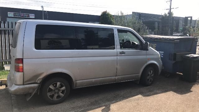 2007 VOLKSWAGEN TRANSPORTER T5, 08/04-06/15 7H0821101E LEFT GUARD