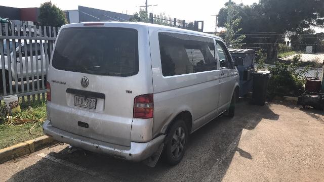 2007 VOLKSWAGEN TRANSPORTER T5, 08/04-06/15 7H0821102E RIGHT GUARD