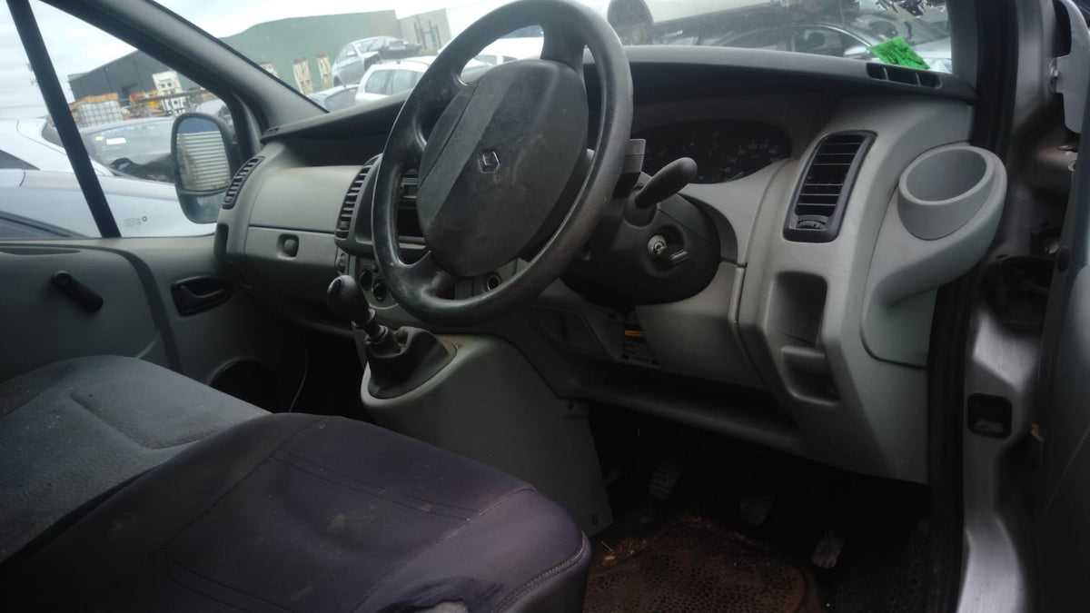 2005 RENAULT TRAFIC MANUAL, DIESEL, 1.9, NON SPEEDO TRANSDUCER TYPE, X83, 04/04-05/07 7711717340 TRANS GEARBOX
