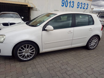 Wrecking 2007 VOLKSWAGEN GOLF for Used Parts VW0684