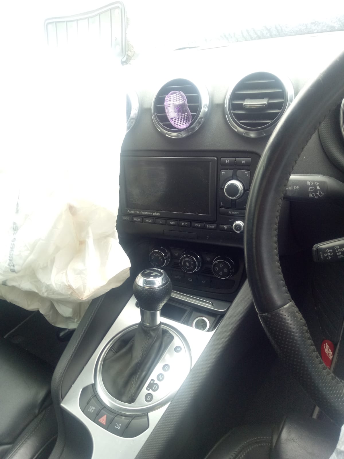 2010 AUDI TT 8J, 09/06-12/14  COURTESY LIGHT