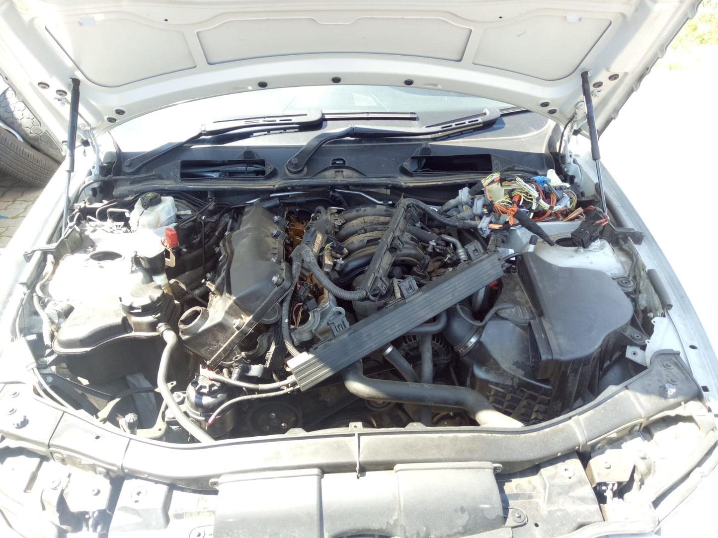 2007 BMW 3 SERIES E90/E91, SEDAN/WAGON, 03/05-04/12 51337060263 LEFT FRONT DOOR WINDOW