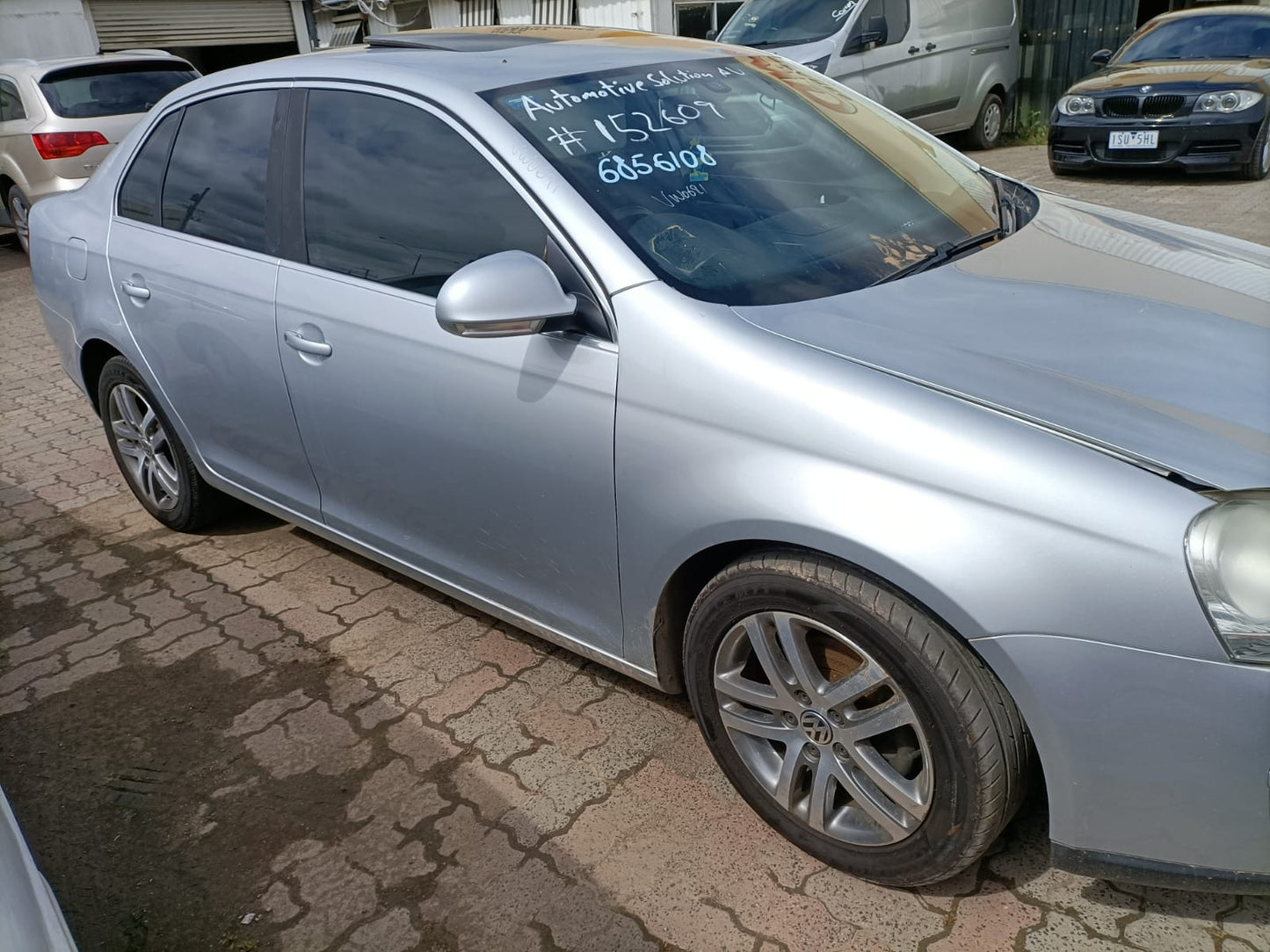 2008 VOLKSWAGEN JETTA 1KM, 02/06-07/11  LEFT FRONT DOOR WINDOW