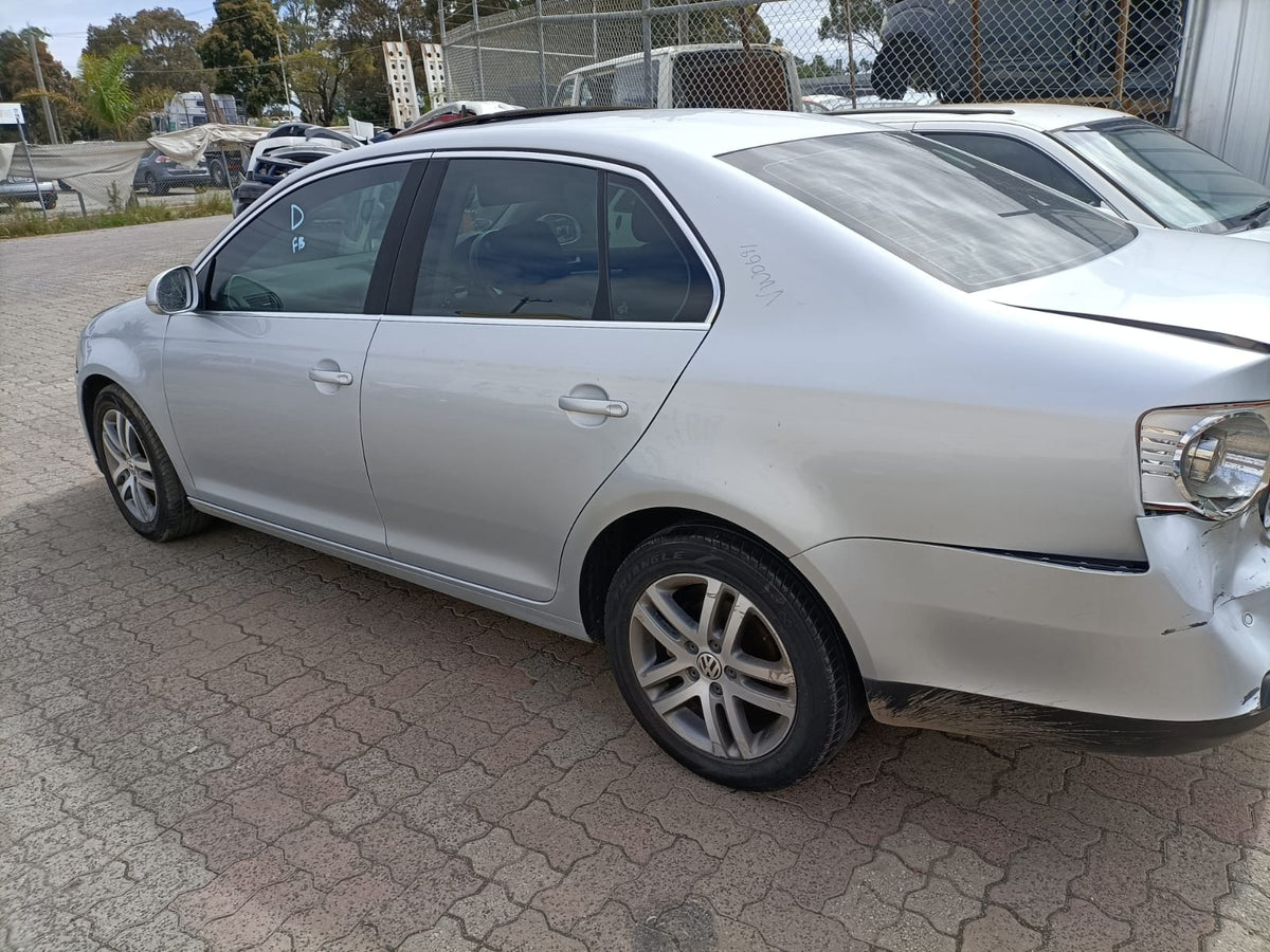 2008 VOLKSWAGEN JETTA PETROL, 2.0, BOSCH P/N 06F903023F, 1KM, 02/06-07/11 06F903023F ALTERNATOR