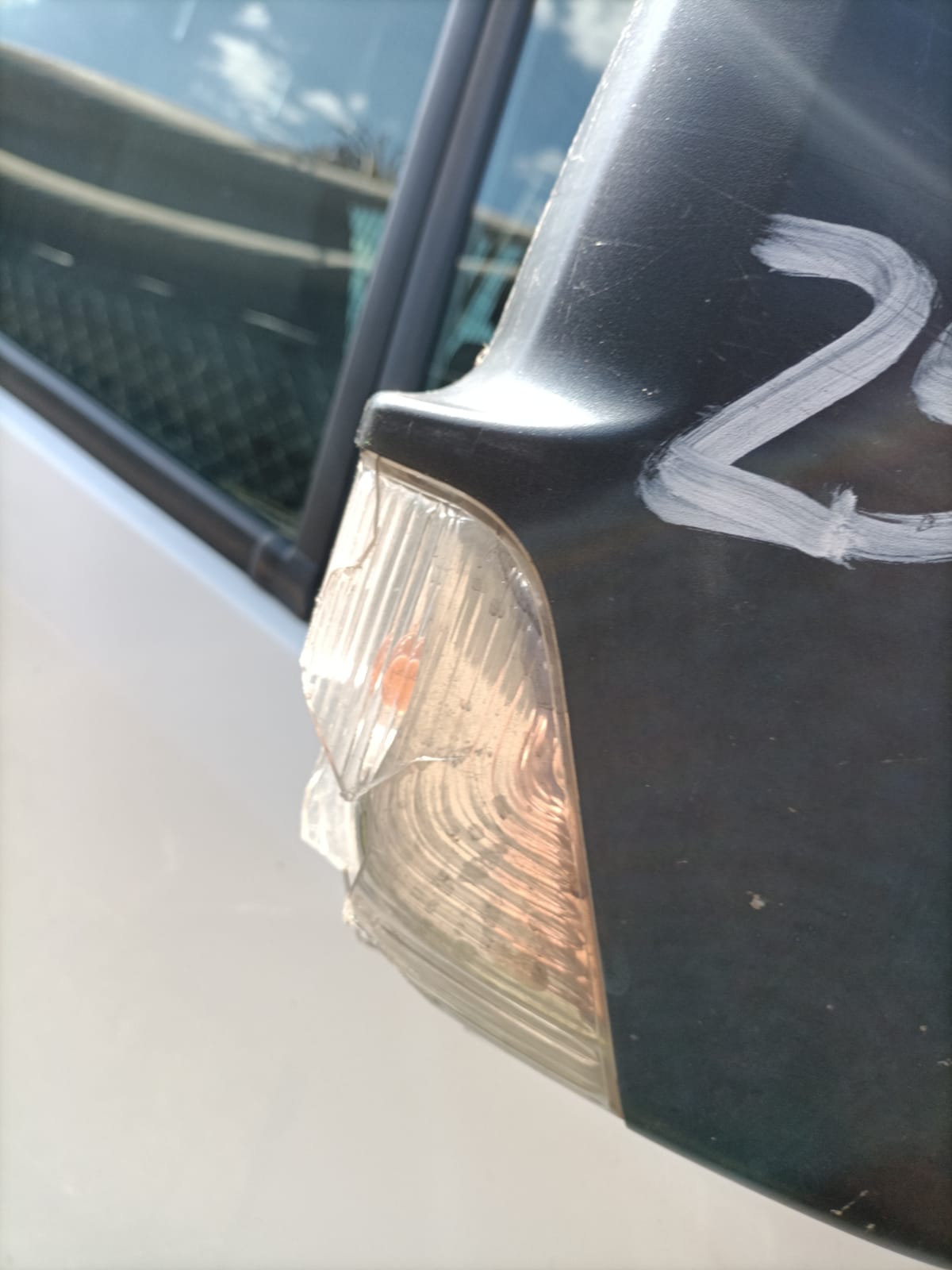 2012 VOLKSWAGEN CRAFTER RIGHT FRONT DOOR LOCK, 02/07-07/17 2E2837016B DOOR BOOT GATE LOCK