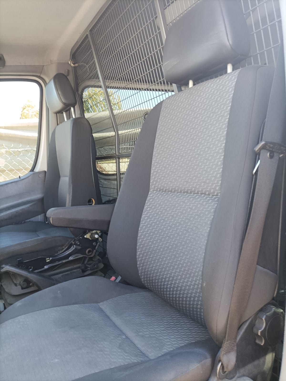 2012 VOLKSWAGEN CRAFTER DIESEL, 2.5, TURBO, BOSCH BRAND, 02/07-07/17 2E0612107B BRAKE BOOSTER