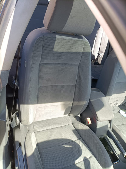 2006 VOLKSWAGEN GOLF GEN 5 07/04-02/09 1K6845025B LEFT REAR DOOR WINDOW