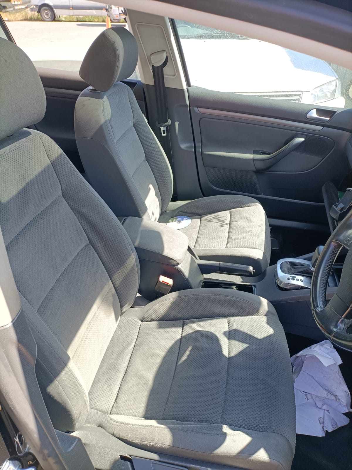 2006 VOLKSWAGEN GOLF GEN 5, HATCH, NON TINTED TYPE, 07/04-02/09 1K6945095AA LEFT TAILLIGHT