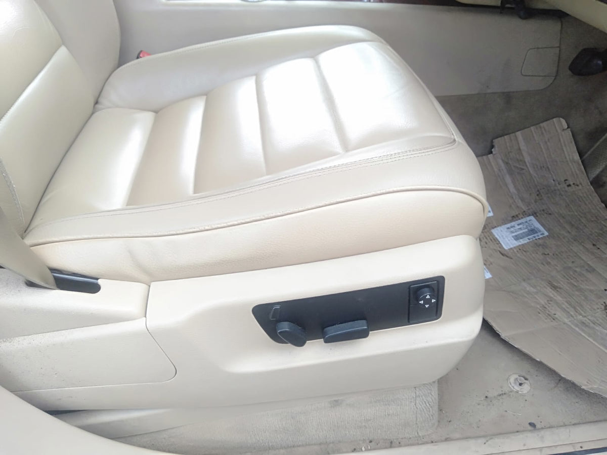 2007 VOLKSWAGEN TOUAREG 7L, W/ MOULD TYPE, 09/03-12/10 7L0833055M LEFT REAR DOOR