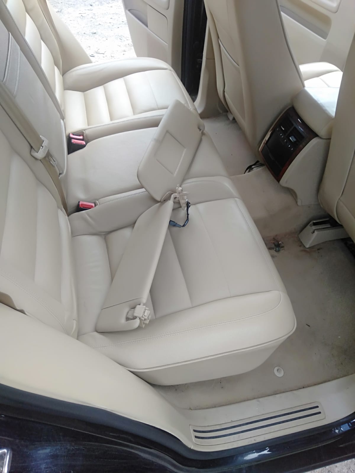 2007 VOLKSWAGEN TOUAREG 7L, W/ MOULD TYPE, 09/03-12/10 7L0833056M RIGHT REAR DOOR SLIDING
