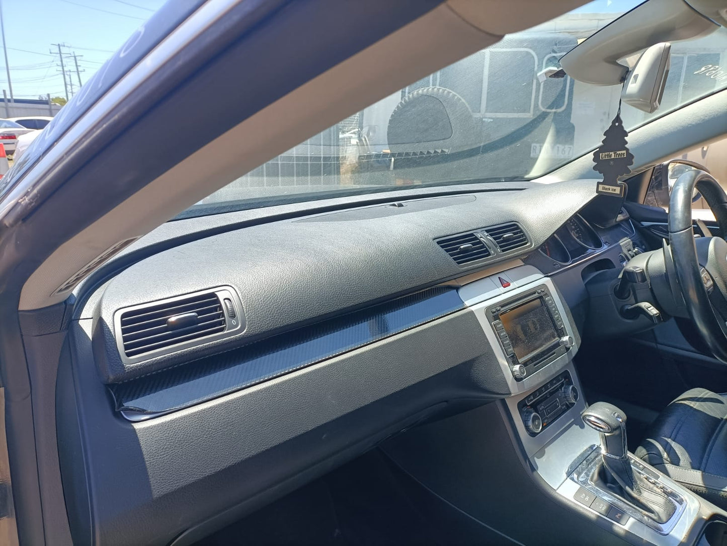 2011 VOLKSWAGEN PASSAT RIGHT FRONT DOOR LOCK, 3CC, SEDAN, NON KEYLESS TYPE, P/N 5N2837016C, 01/09-06/12 5N2837016C DOOR BOOT GATE LOCK