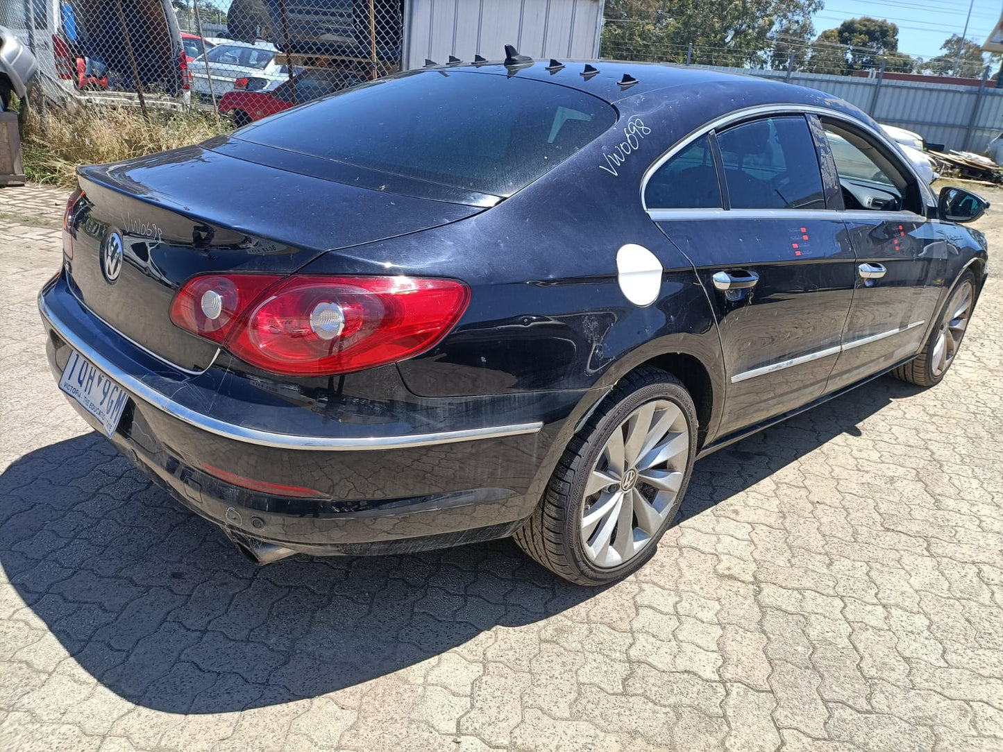 2011 VOLKSWAGEN PASSAT RIGHT FRONT DOOR LOCK, 3CC, SEDAN, NON KEYLESS TYPE, P/N 5N2837016C, 01/09-06/12 5N2837016C DOOR BOOT GATE LOCK
