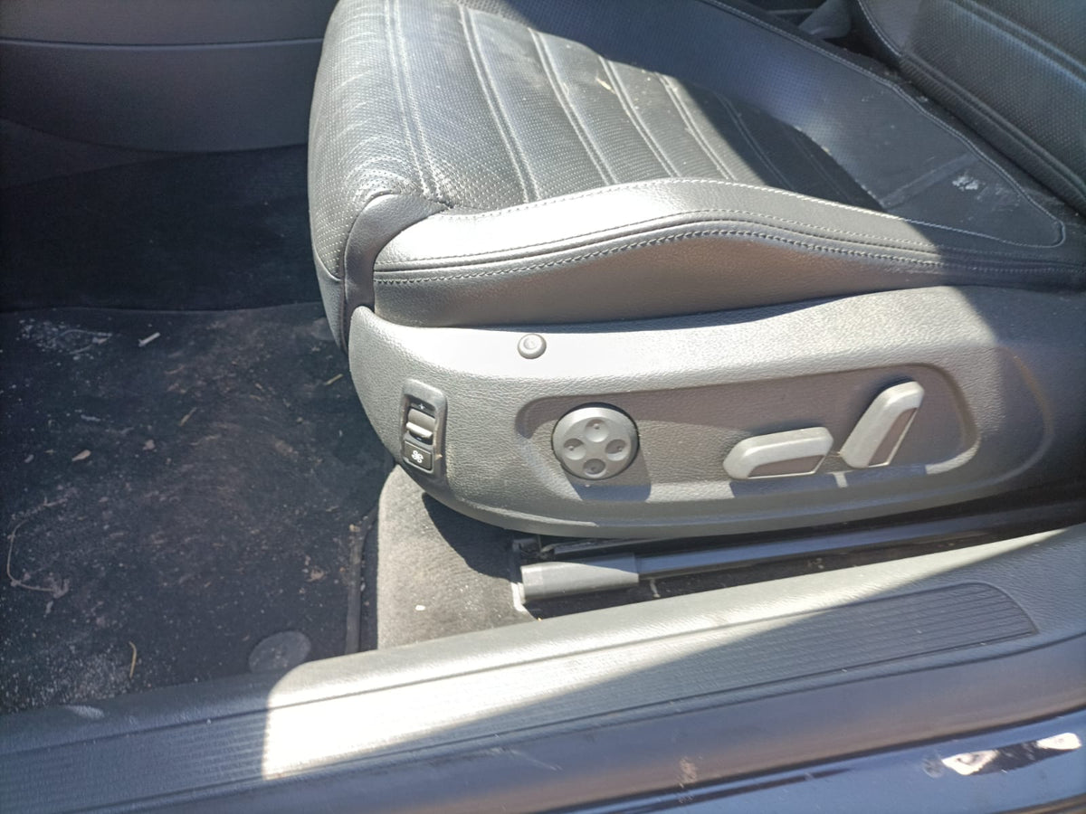 2011 VOLKSWAGEN PASSAT 3CC, PAIR, SEDAN, 01/09-02/12 1K0857551N  1K0857552K SUNVISOR