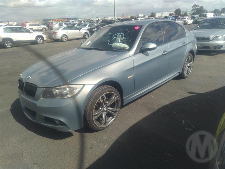 2007 BMW 3 SERIES E90, SEDAN, 03/05-01/12 51337140587 LEFT FRONT WINDOW REG MOTOR
