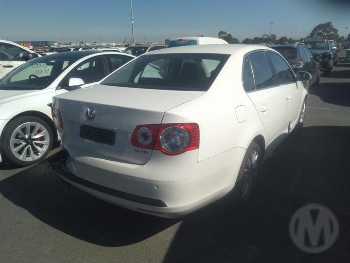 Wrecking 2008 VOLKSWAGEN JETTA for Used Parts VW1171