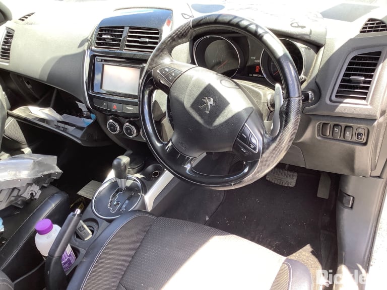 2015 PEUGEOT 4008 05/12-12/17  ARMREST
