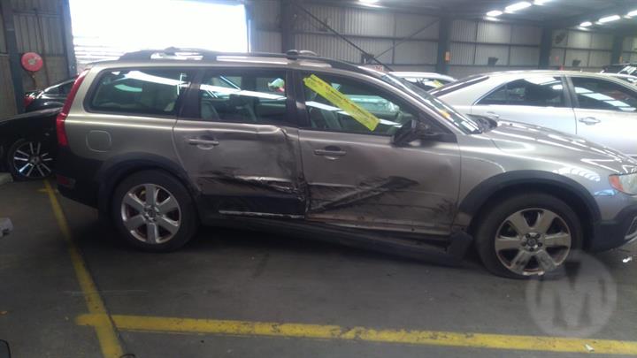 2008 VOLVO XC70 BZ, 12/07-06/16 31294003 RIGHT GUARD