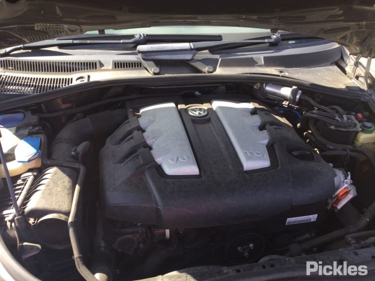 2010 VOLKSWAGEN TOUAREG DIESEL, 3.0, BKS/CASA CODE, RH SIDE, 7L, 10/06-12/10 7P0145804C INTERCOOLER