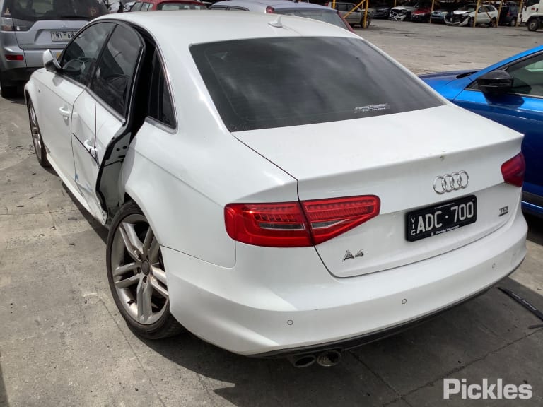 2014 AUDI A4 B8 8K, A4/S4, MANUAL FOLD, NO LANE CHANGE ASSIST TYPE, 2 PLUG (6/2 WIRE), 05/09-01/16 8K2857409AF LEFT DOOR MIRROR