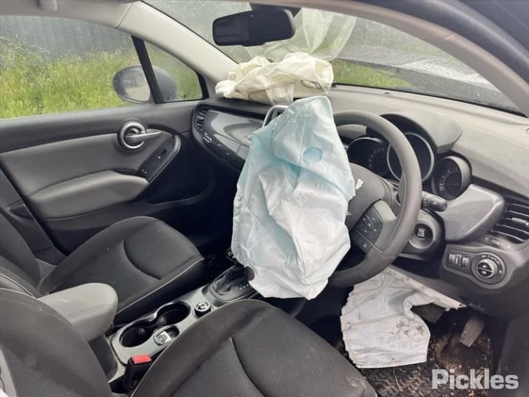 2017 FIAT 500X 06/15-01/21  WIPER ARM