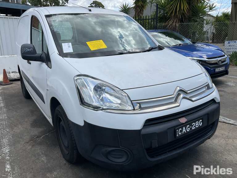 2015 CITROEN BERLINGO B9C, 03/09-10/15 7401PT FRONT BUMPER