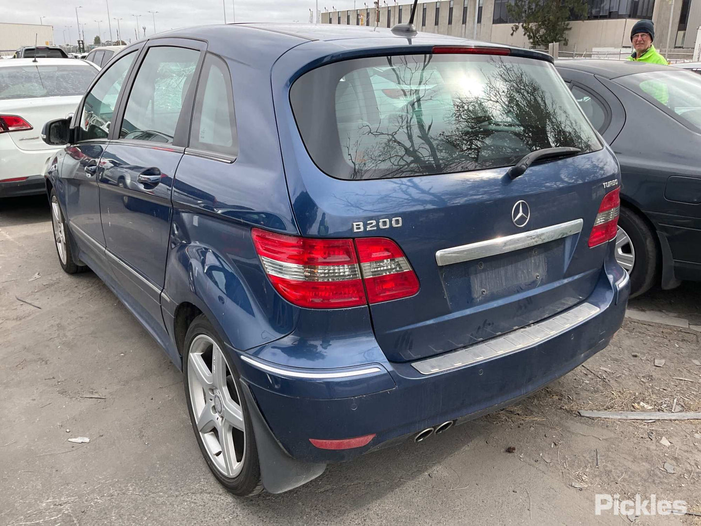 Wrecking 2011 MERCEDES B CLASS for Used Parts MB1513