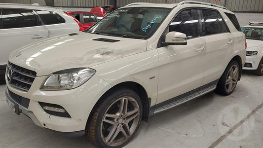 2012 MERCEDES M CLASS W166, ML250, BUMPER BAR, NON H/LAMP WASHER TYPE, 03/12-01/16 A1668851225 FRONT BUMPER