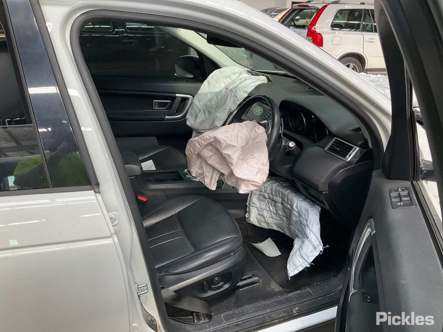 Wrecking 2019 LAND ROVER DISCOVERY SPORT for Used Parts LR1550