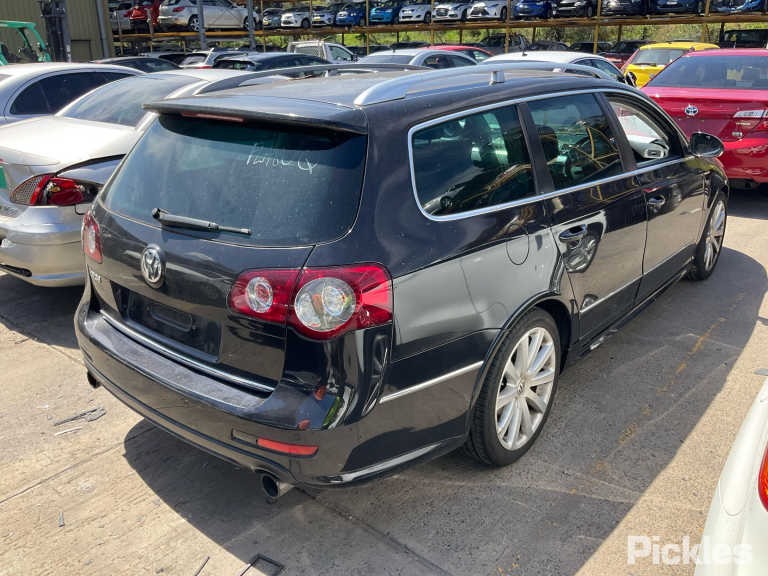 2010 VOLKSWAGEN PASSAT RIGHT FRONT DOOR LOCK, 3C/MK6 B6-B7, SEDAN/WAGON, P/N 3C2837016A, 03/06-05/15 3C2837016A DOOR BOOT GATE LOCK