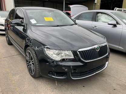 Wrecking 2013 SKODA SUPERB for Used Parts SK1567