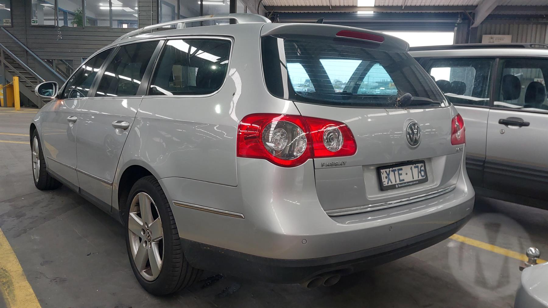 2010 VOLKSWAGEN PASSAT 3C/MK6 B6, WAGON, 10/09-09/10 3C2 837 461 L LEFT FRONT WINDOW REG MOTOR