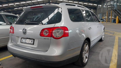 2010 VOLKSWAGEN PASSAT LEFT FRONT DOOR LOCK, 3C/MK6 B6-B7, SEDAN/WAGON, P/N 3C2837015A, 03/06-05/15 3C2 837 015 A DOOR BOOT GATE LOCK