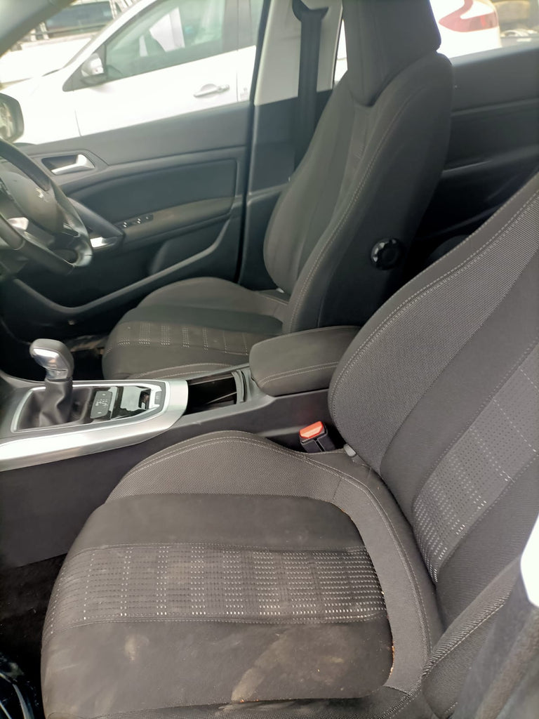 2016 PEUGEOT 308 RIGHT FRONT DOOR LOCK, T9, HATCH/WAGON, 10/14-01/21 9810309780 DOOR BOOT GATE LOCK