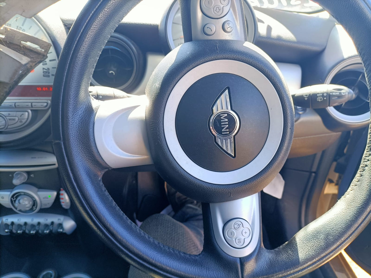 2009 MINI COOPER R55/R56/R57, WAGON/3DR HATCH/CABRIO, 03/07-05/15 51332756084 RIGHT FRONT WINDOW REG MOTOR