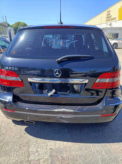 2007 MERCEDES B CLASS UNDER DASH, W245, 11/05-06/11  FUSE BOX