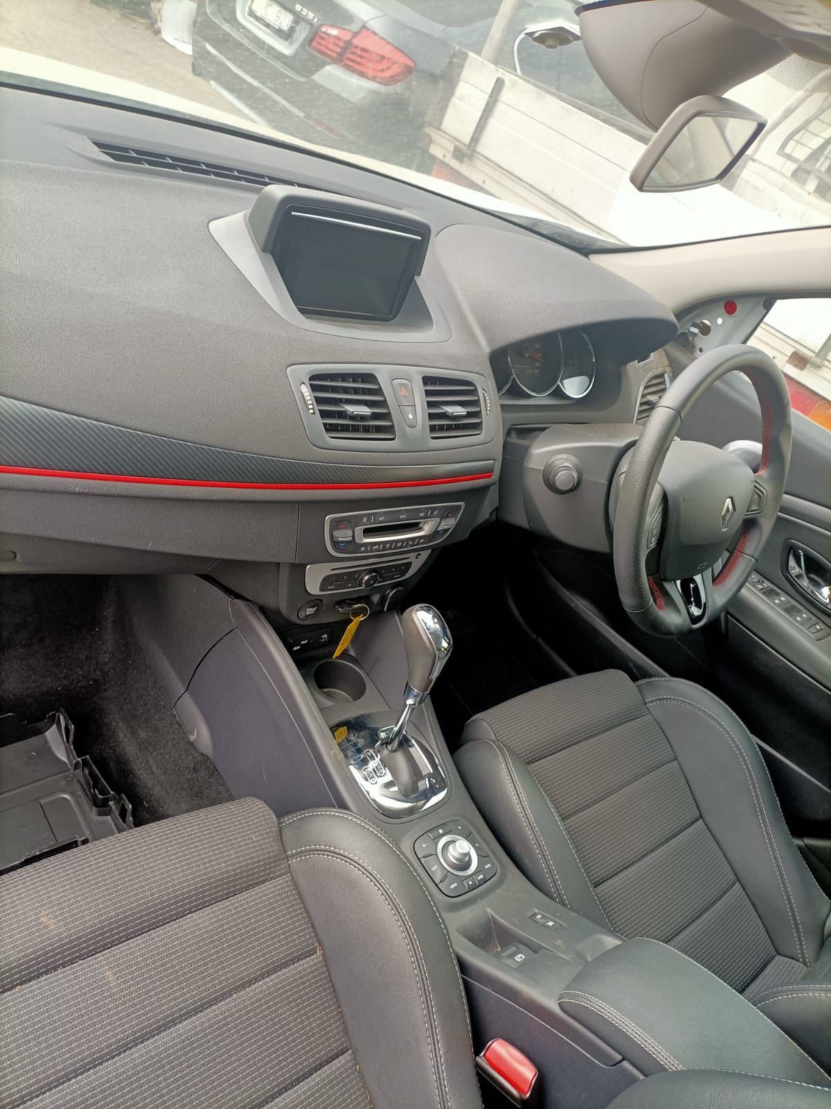 2016 RENAULT MEGANE X32/B95/E95/K95, 5DR HATCH/CABRIO/WAGON, 07/14-05/16 260106839R LEFT HEADLAMP