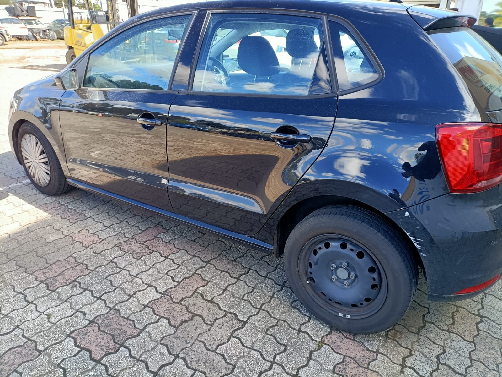 2015 VOLKSWAGEN POLO LEFT FRONT DOOR LOCK, 6R, P/N 5K2837015J, 05/10-09/17 5K2837015J DOOR BOOT GATE LOCK