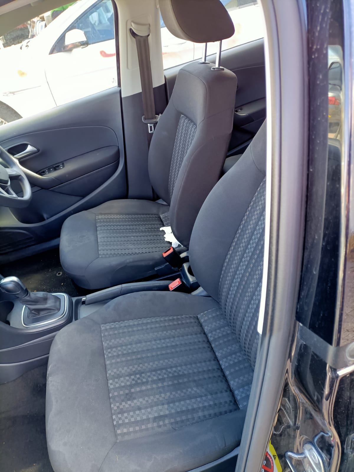 2015 VOLKSWAGEN POLO RIGHT REAR DOOR LOCK, P/N 6R4839016A, 6R, 05/10-09/17 6R4839016A DOOR BOOT GATE LOCK