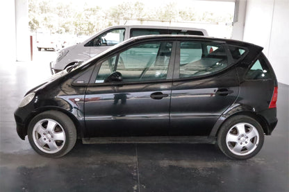 2001 MERCEDES A CLASS W168, CLASSIC, W/O MOULD, 10/98-03/05 A1687201505 LEFT FRONT DOOR