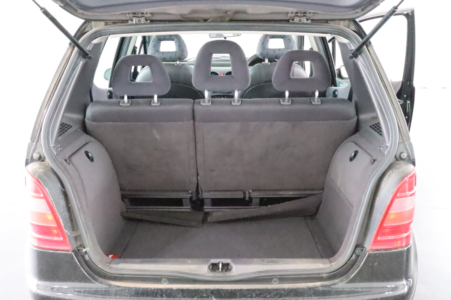 2001 MERCEDES A CLASS W168, POWER, 2-PIN, BLACK MOTOR, BOLT TYPE, 10/98-05/05  LEFT FRONT WINDOW REG MOTOR