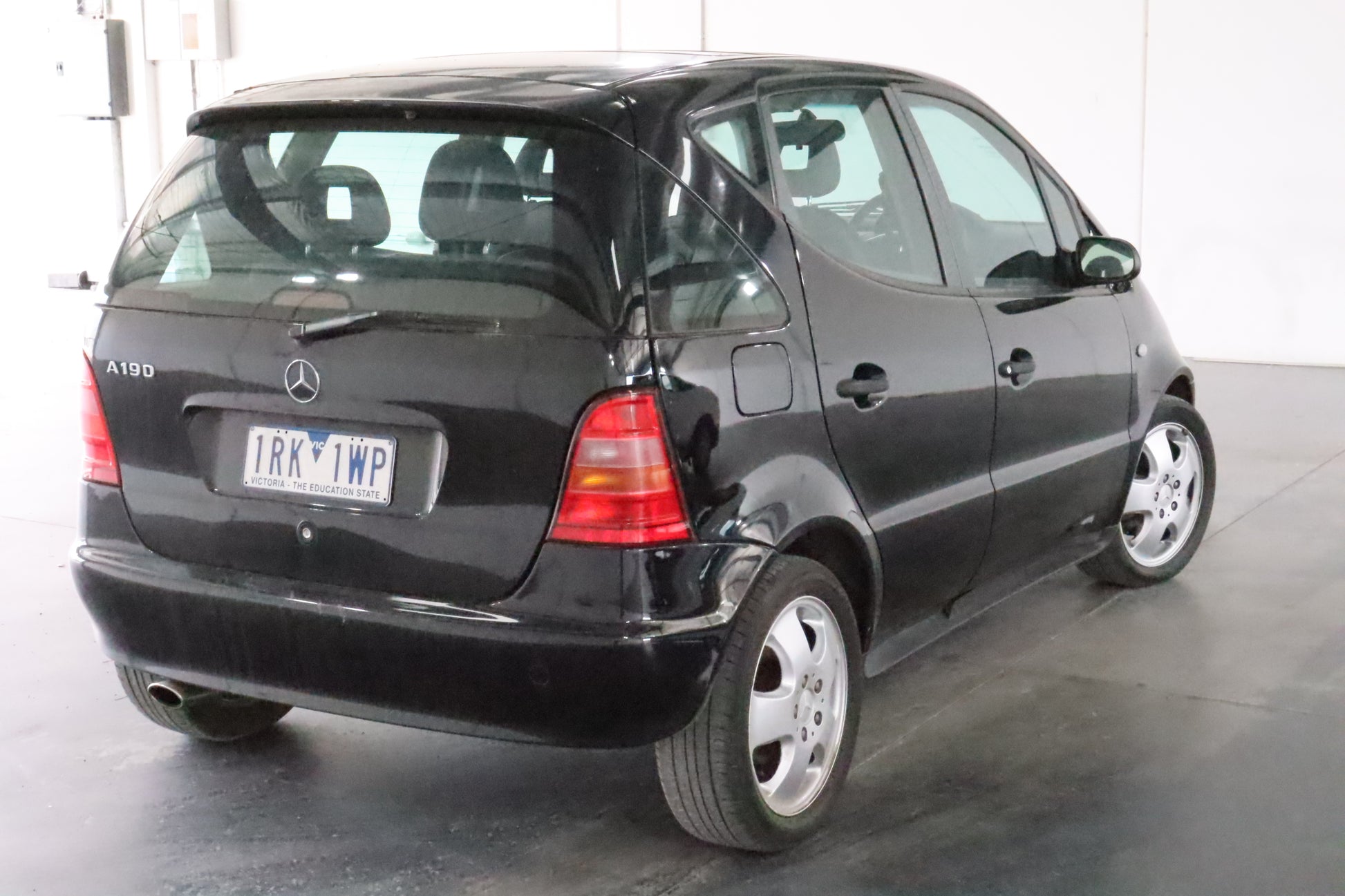 2001 MERCEDES A CLASS W168, POWER, 2-PIN, BLACK MOTOR, BOLT TYPE, 10/98-05/05  LEFT FRONT WINDOW REG MOTOR