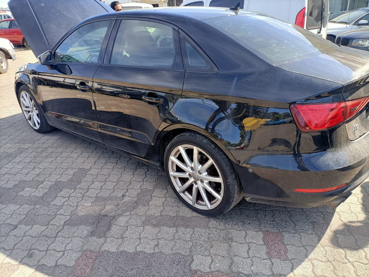 2015 AUDI A3 LEFT REAR DOOR LOCK, 8V, SEDAN/HATCH, 05/13-10/20 8K0839015H DOOR BOOT GATE LOCK
