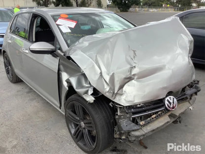 2016 VOLKSWAGEN GOLF GEN 7, HATCH, STANDARD, TRENDLINE/COMFORTLINE, NON LED TYPE, NON TINTED TYPE, 03/13-03/17 5G0945096M RIGHT TAILLIGHT