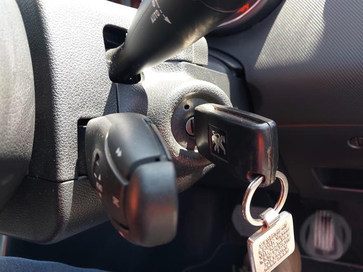 2008 PEUGEOT 308 T7, HATCH/WAGON, POWER FOLDING, 3 PLUG TYPE, 09/07-12/13 8153NF RIGHT DOOR MIRROR
