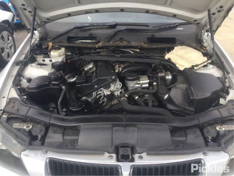 2005 BMW 3 SERIES E90, SEDAN, ON MOTOR P/N 34516794646, 03/05-01/12 34512460450 ABS PUMP MODULATOR