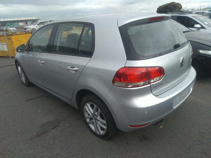 2009 VOLKSWAGEN GOLF GEN 6, COMFORTLINE/TRENDLINE/TSi, HALOGEN TYPE, 10/08-03/13  LEFT HEADLAMP