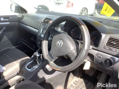 2008 VOLKSWAGEN JETTA RH SIDE, 1KM, 02/06-07/11 1K5945093H REAR GARNISH
